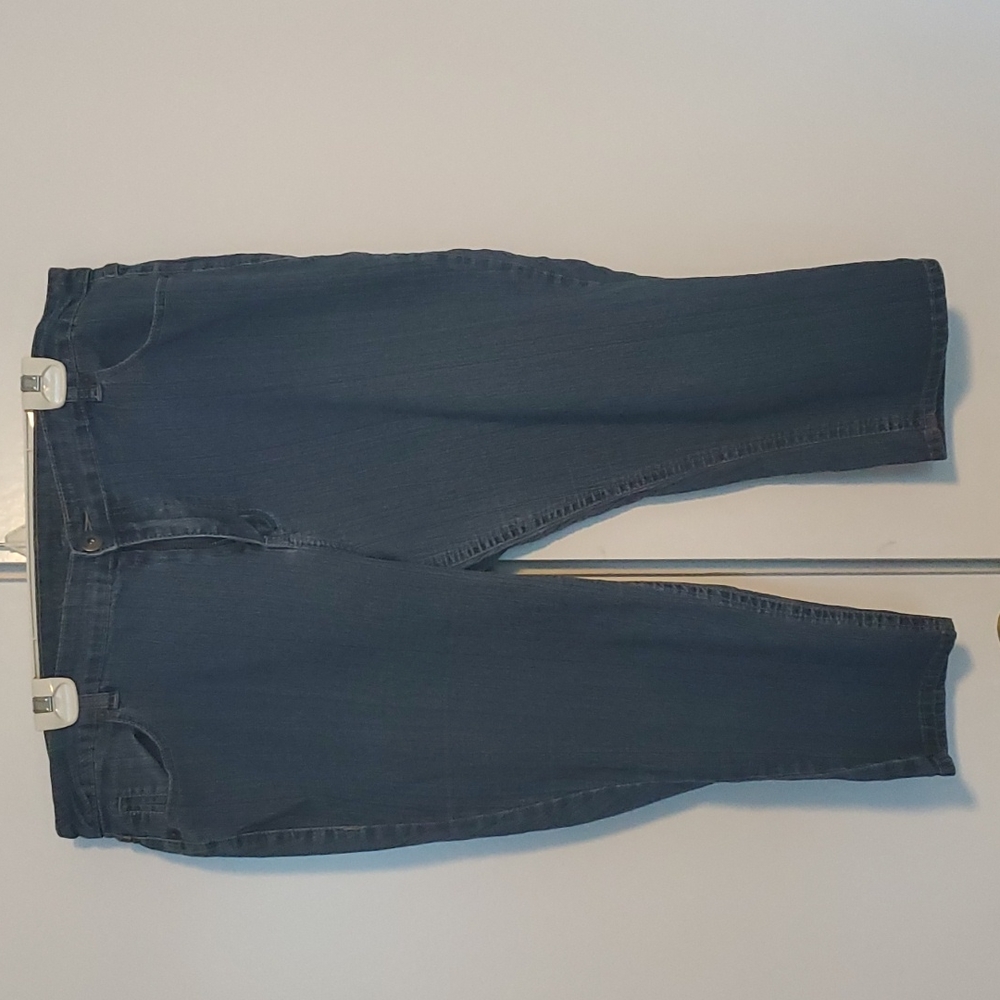 Womans capri jeans